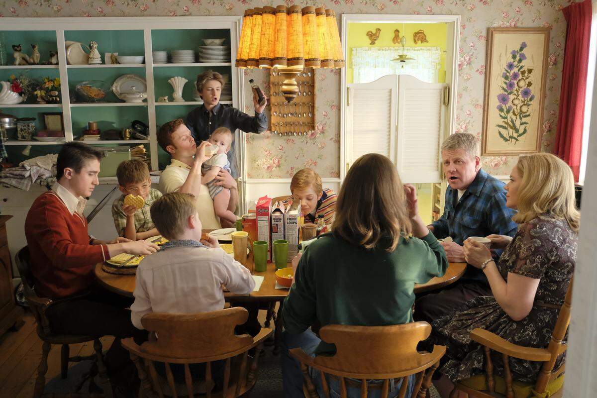 (L-R): Sawyer Barth, Santino Barnard, Caleb Martin Foote, Christopher Paul Richards, Jack Gore, Michael Cudlitz and Mary McCormack in “The Kids Are Alright” on ABC.