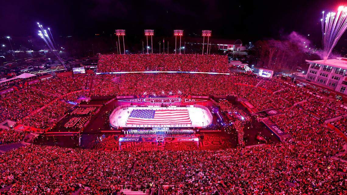 Recalling that incredible outside hockey game and the casino plan that divided the GOP