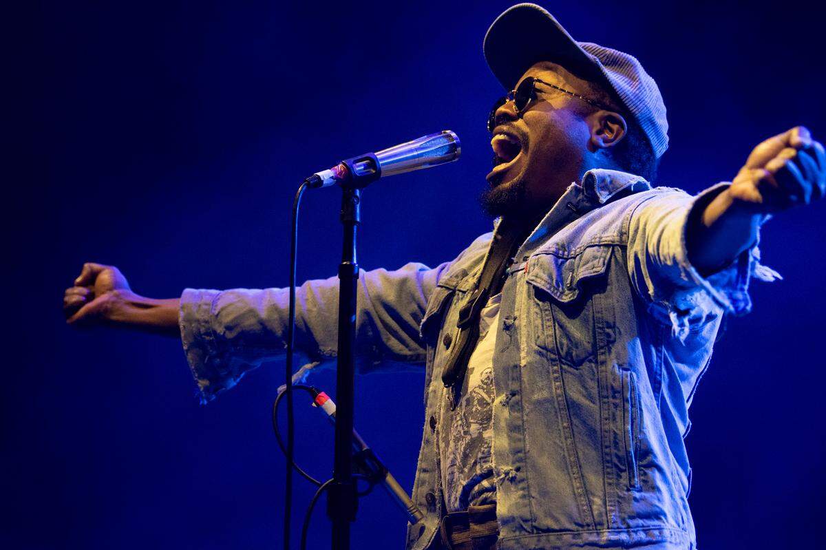 Durand Jones performs Saturday night, Oct. 7, 2023 supporting Band Together’s Mighty Giveback.