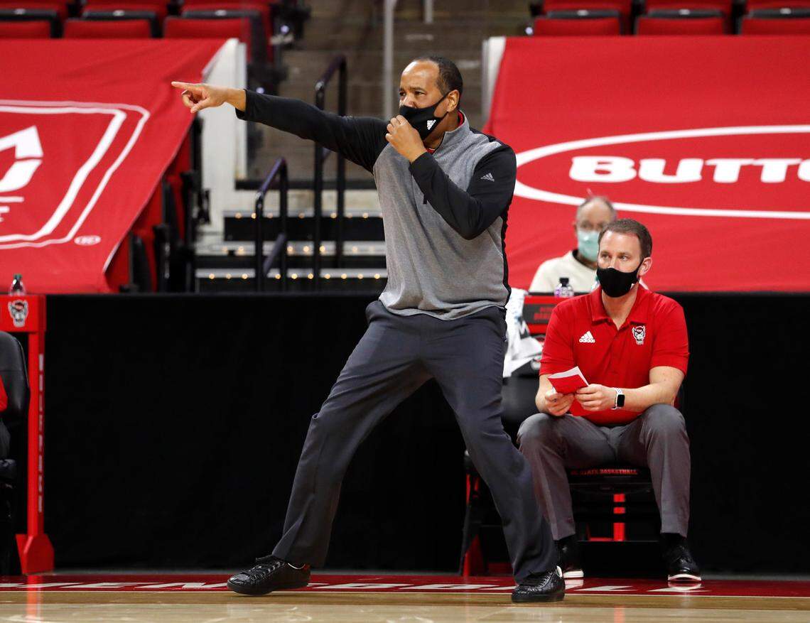 N.C. State’s head coach Kevin Keatts instructs his team during the second half of N.C. State’s 69-50 victory over Campbell at PNC Arena in Raleigh, N.C., Saturday, Dec. 19, 2020.