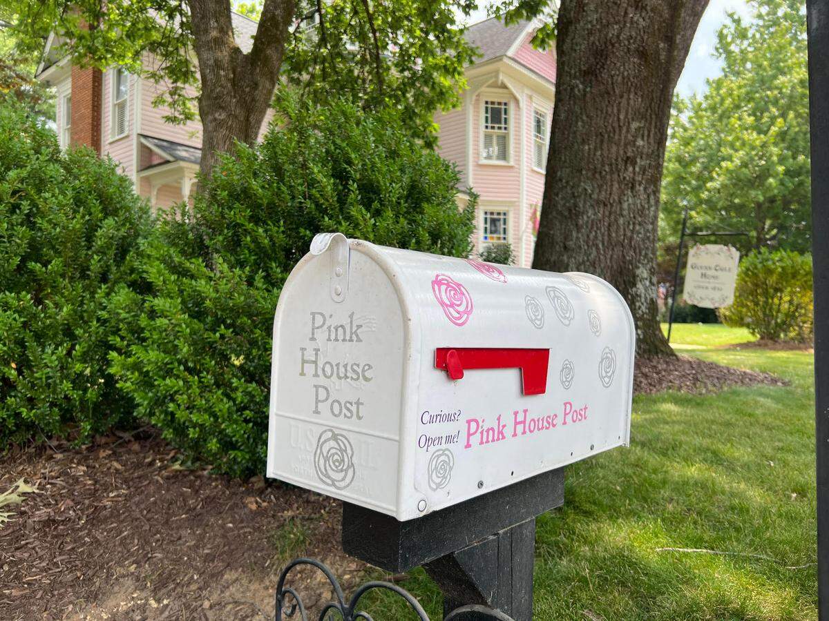 The Pink House Post was inspired by Nicholas Sparks’ romance novel “Every Breath.” The book tells the story of the Kindered Spirit mailbox at Sunset Beach, NC.