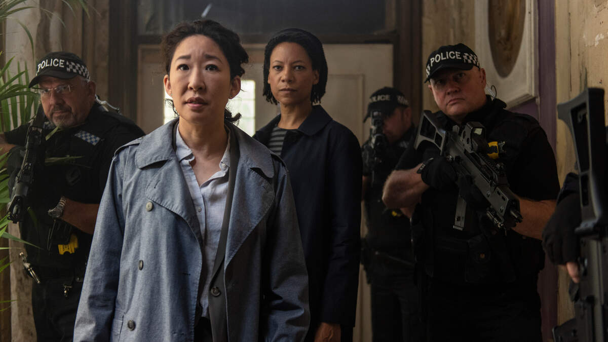 Sandra Oh as Eve Polastri, Nina Sosanya as Jess - Killing Eve _ Season 2, Episode 3 - Photo Credit: Parisa Taghizadeh/BBCAmerica