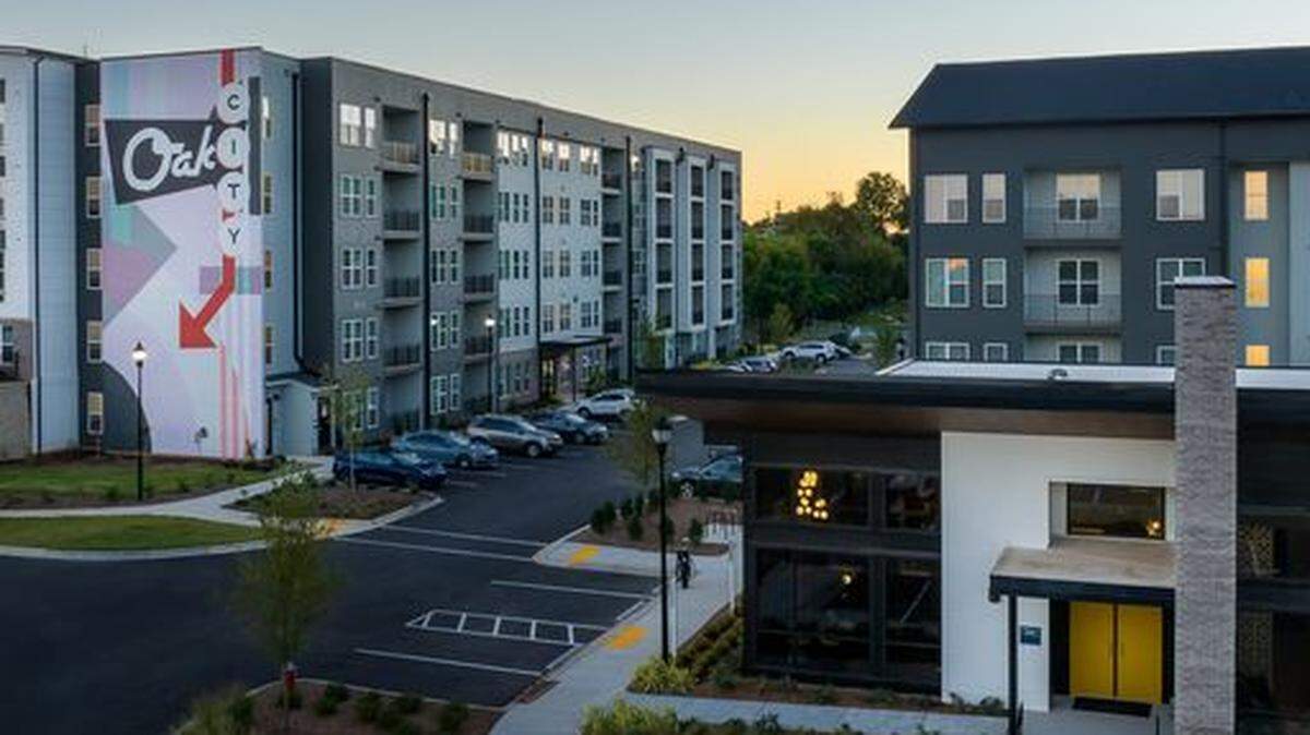 Alliance Residential Co., a national multifamily apartment developer, on Thursday held an open house for Broadstone Oak City, a 335-unit apartment community located at 2911 Mid-Century Drive.
