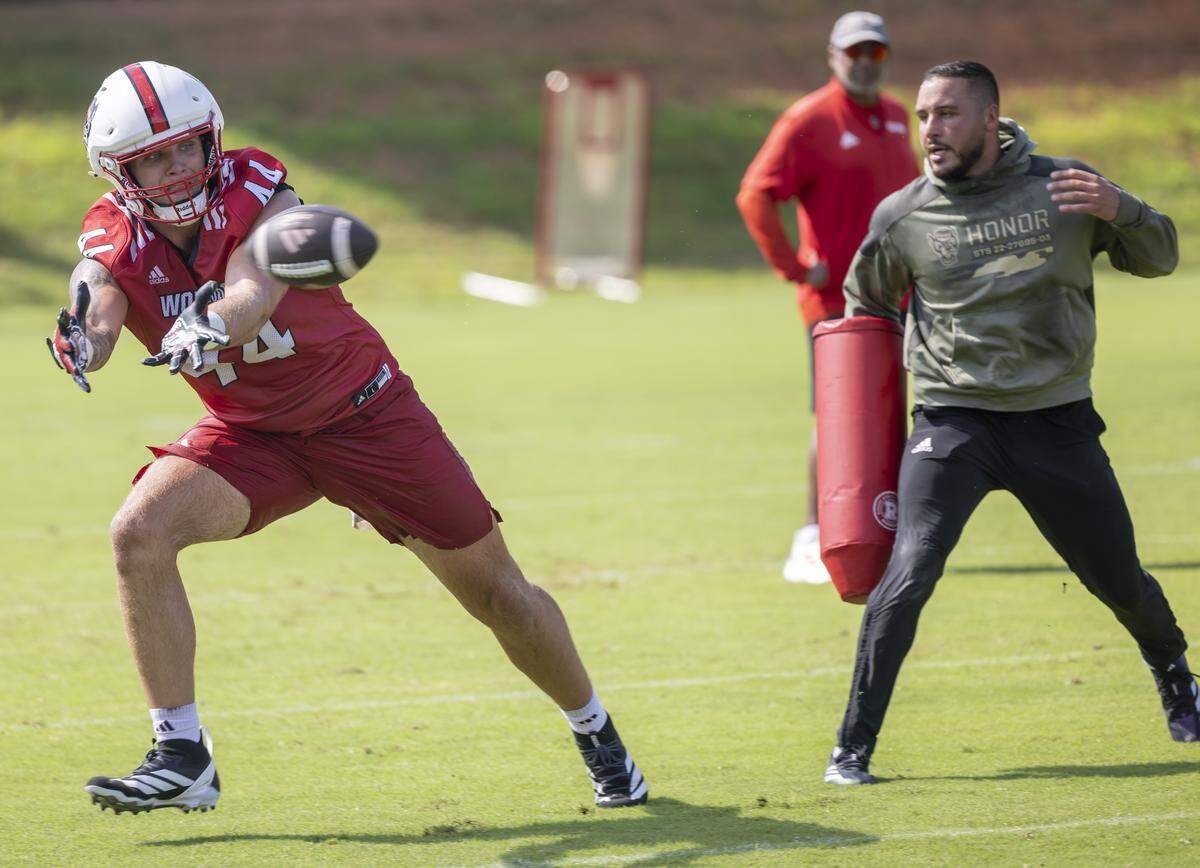 N.C. State tight end Cody Hardy (44) runs a reception route during the Wolfpack’s practice on Tuesday, July 30, 2025 in Raleigh, N.C.