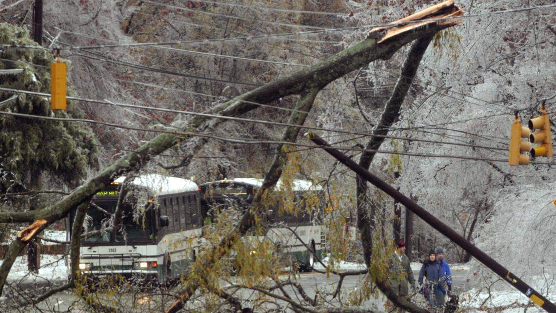 When winter storm hits Raleigh, here’s when to call 911 (and when not to)