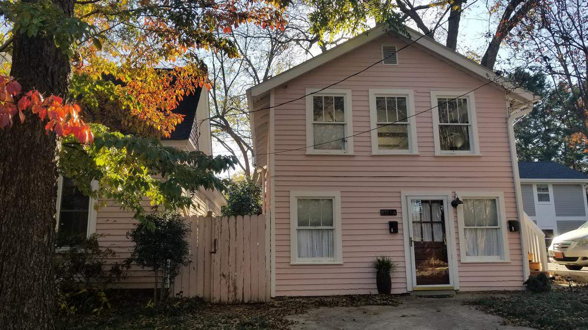 A backyard cottage that is used for Airbnb on Clay Street in Raleigh.