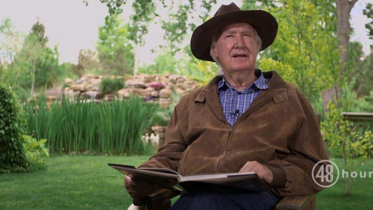 In the May 22 episode of “48 HOURS”, eccentric millionaire Forrest Fenn reads a poem with clues to a $1 million treasure he hid in the Rocky Mountains.