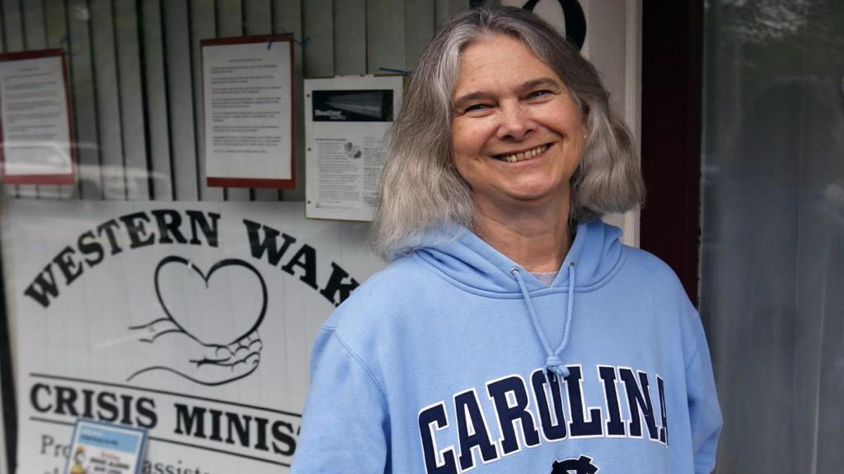 Tarheel of the Week Marianne Cockroft is in her 15th year of teaching as an assistant professor of nursing at the UNC School of Nursing and has been an RN for 39 years. She also does a good bit of community outreach for the poor which includes the UNC mobile healthcare bus. One stop twice a month for the UNC healthcare bus is at the Western Wake Crisis Center in Apex.