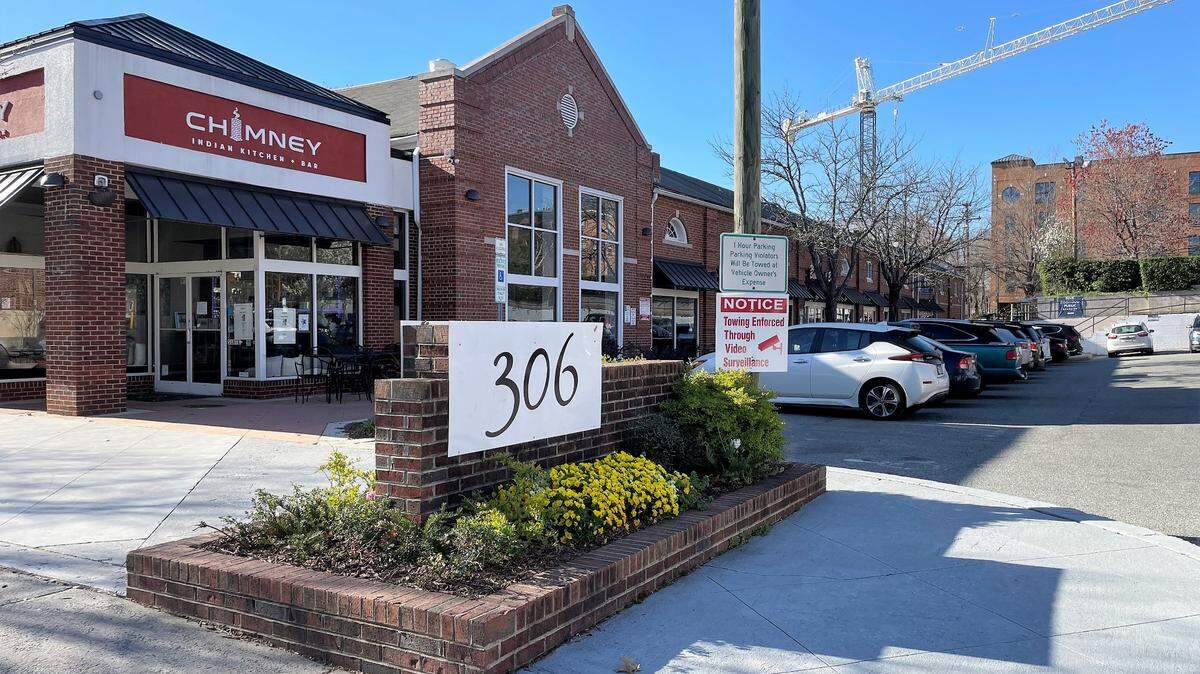 A Texas-based developer want to raze this building at 306 W. Franklin St. in Chapel Hill to build a 140-foot to 150-foot life sciences center.