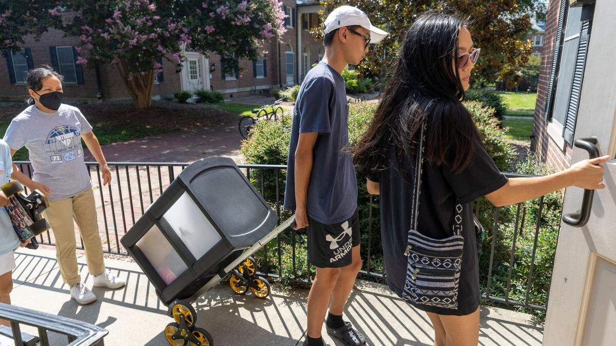 NC colleges enter the fall semester with ‘guarded optimism’ and reduced COVID rules