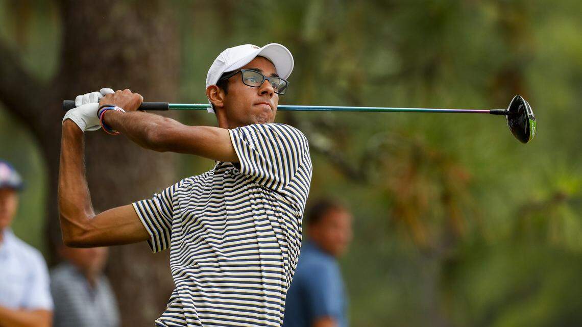 Akshay Bhatia hits his tee shot on the second hole during the round of 32 at the 2019 U.S. Amateu.