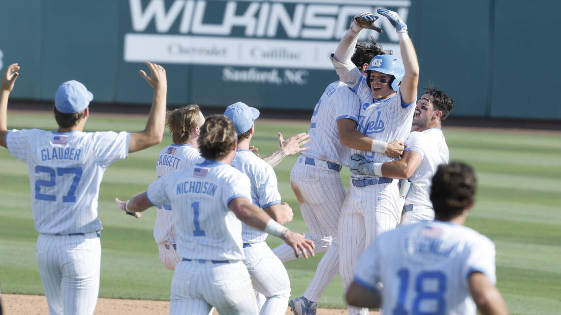 Chapel Thrills! UNC baseball stuns USC with late rally to earn trip to Omaha