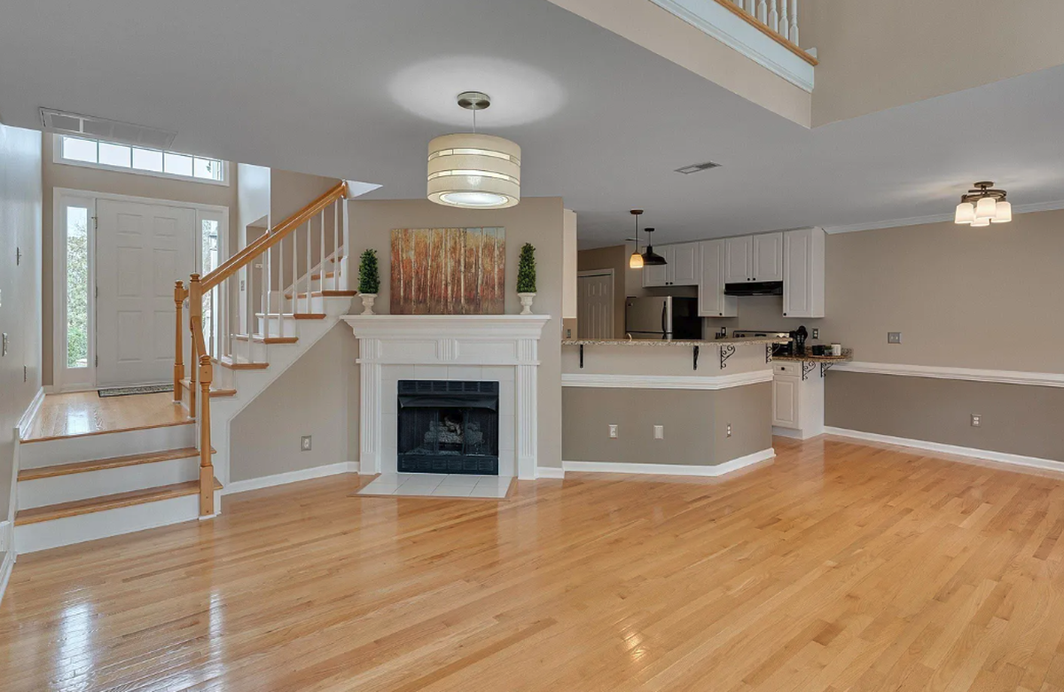 3 Lake Hill Dr, Durham, 27713