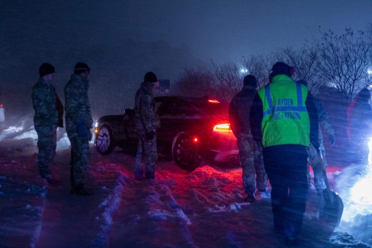 Soldiers assigned to the 514th Military Police Company and the 211th Military Police Company, assist NC Emergency Management and North Carolina State Highway Patrol during low visibility night operations in Farmville, North Carolina on Jan. 31st, 2026.