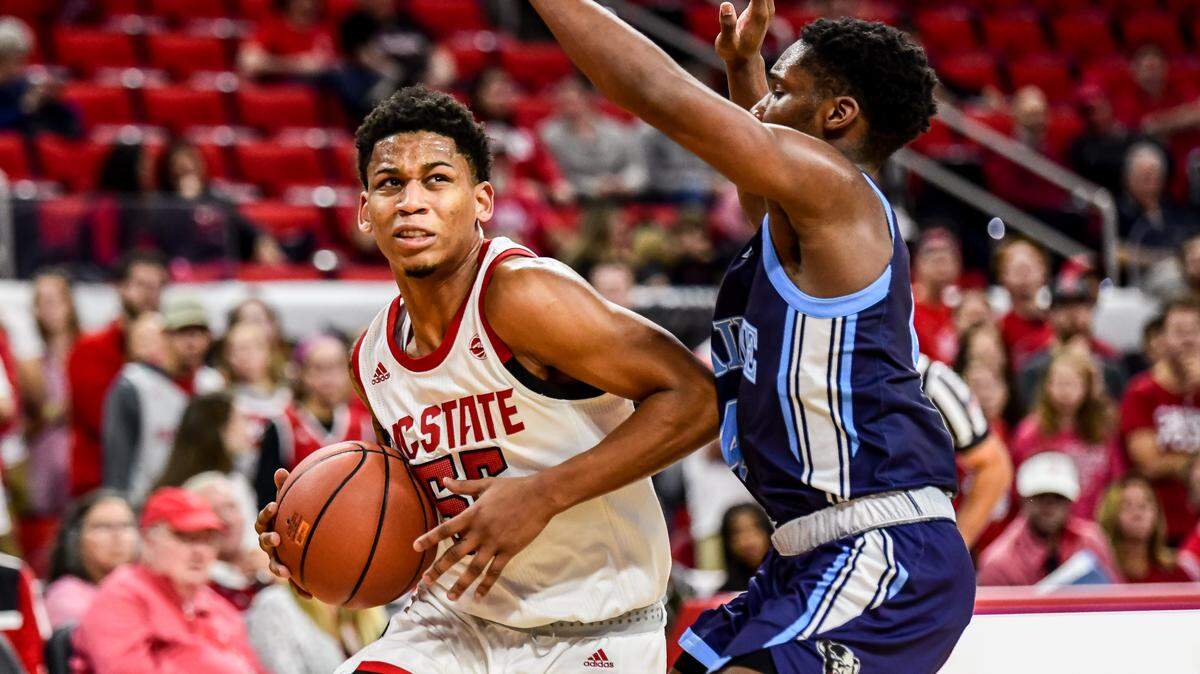 N.C. State’s Blake Harris drives to the basket during Saturday’s 82-63 win over Maine.