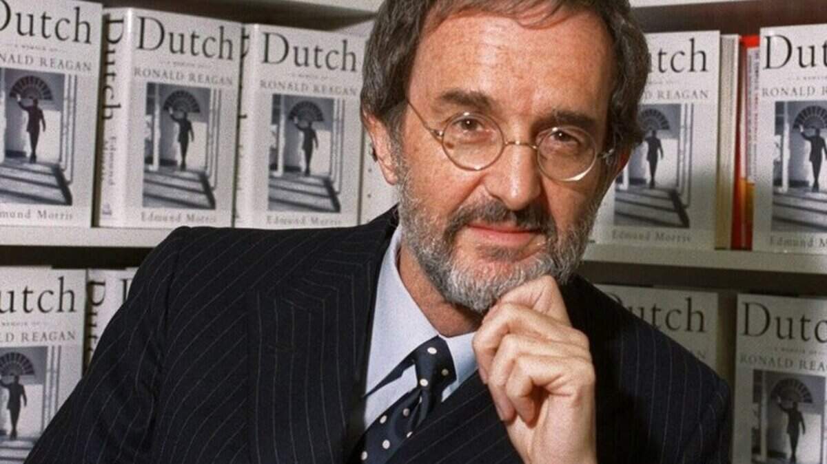 In this Sept. 29, 1999 photo, Edmund Morris, author of “Dutch: A Memoir of Ronald Reagan,” poses at Random House in New York. Morris died May 24, 2019, in a hospital in Danbury, Conn., a day after suffering a stroke. He was 78. (AP Photo/Marty Lederhandler, File)