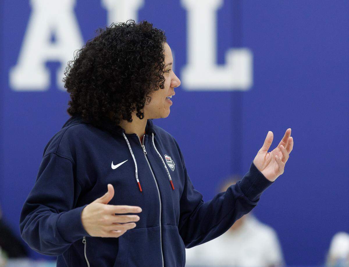 Head coach Kara Lawson speaks with players during USA Basketball Women’s National Team training camp on Friday, Dec. 12, 2025, in Durham, N.C.