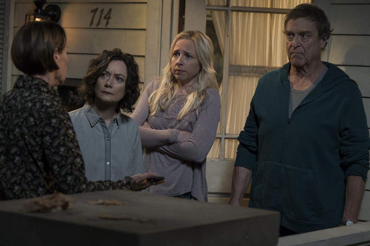 (L-R): Laurie Metcalf, Sara Gilbert, Lacy Goranson and John Goodman in the series premiere of “The Conners.”
