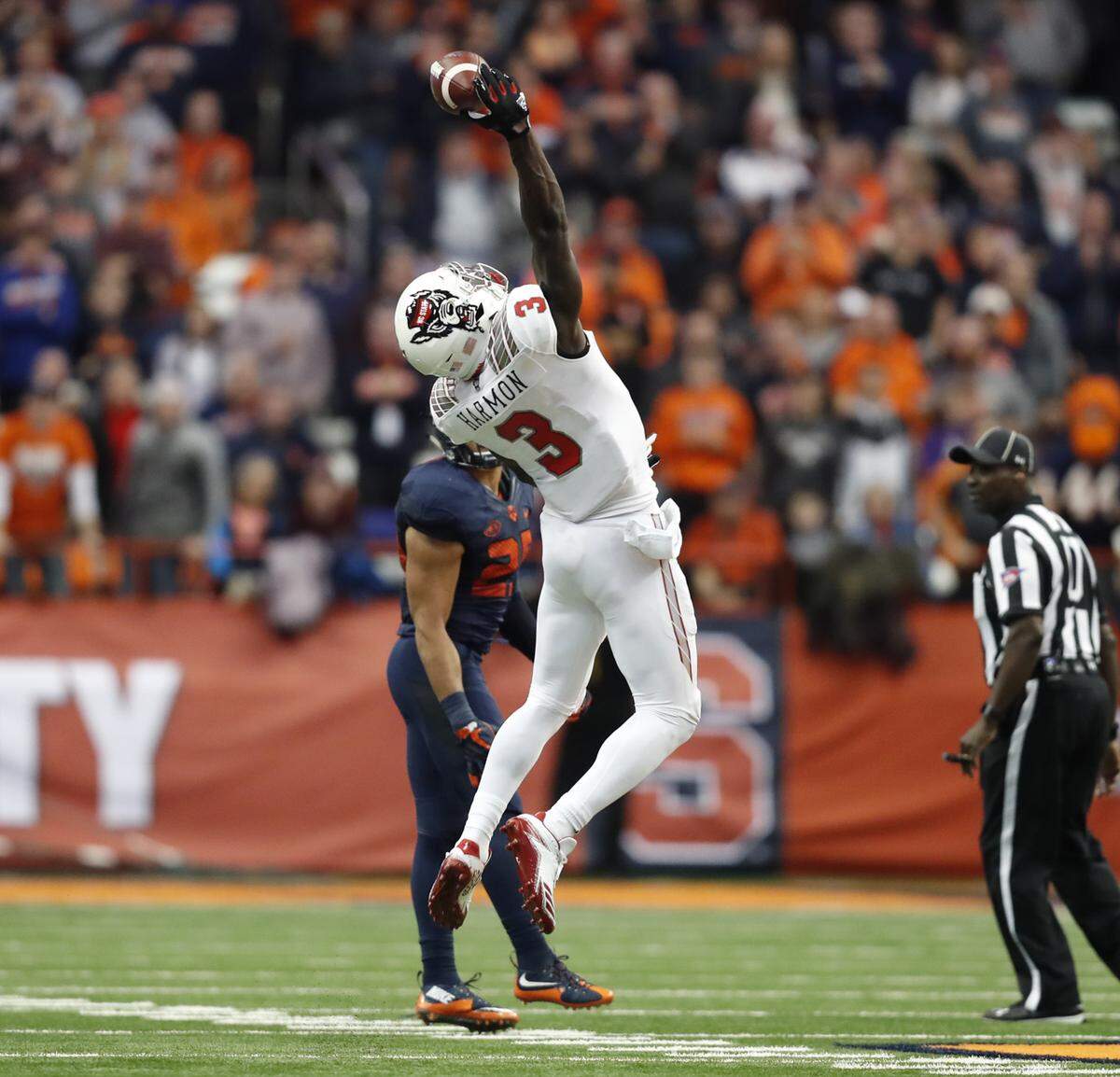 N.C. State wide receiver Kelvin Harmon (3) can’t pull in a pass late in the first half of N.C. State’s game against Syracuse at the Carrier Dome in Syracuse, N.Y., Saturday, Oct. 27, 2018.