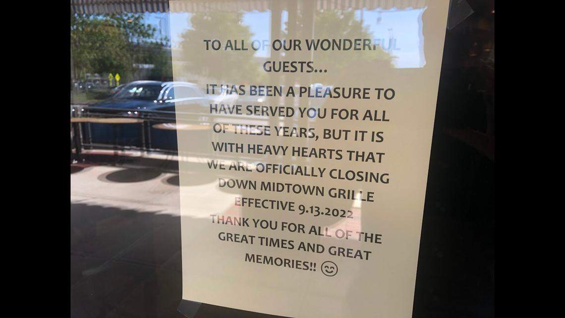 A sign outside of Midtown Grille in Raleigh’s North Hills announces the popular restaurant closed its doors for good on Sept. 13.