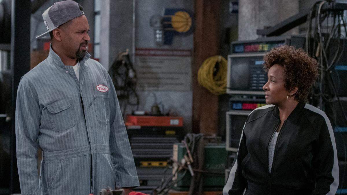 Mike Epps and Wanda Sykes in the new Netflix comedy series “The Upshaws.”