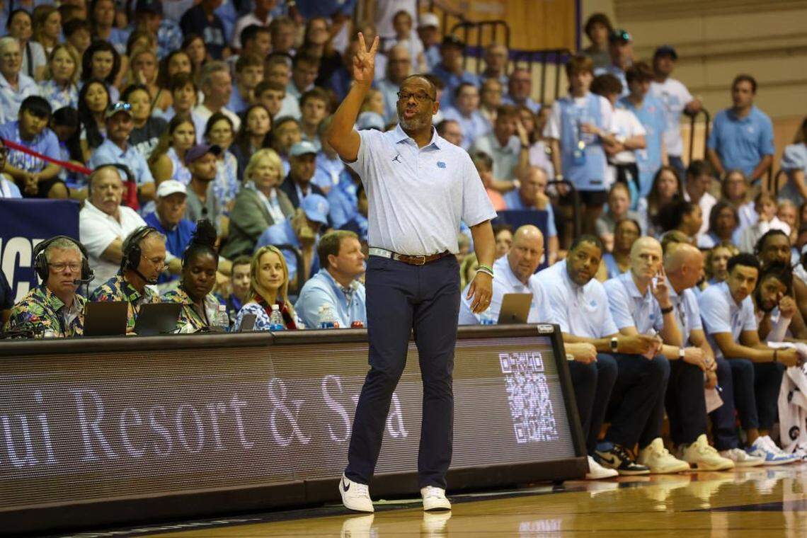 LAHAINA, HAWAII - NOVEMBER 27: Head coach Hubert Davis of the North Carolina Tar Heels gestures to his players during the first half of the Maui Invitational against the Michigan State Spartans at the Lahaina Civic Center on November 27, 2024 in Lahaina, Hawaii. (Photo by Darryl Oumi/Getty Images)