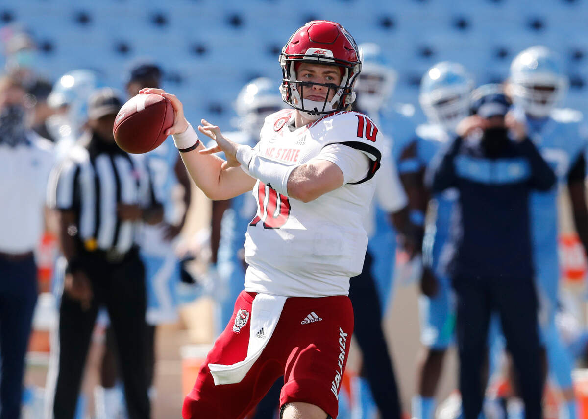 N.C. State quarterback Ben Finley (10) prepares to throw during the first half of N.C. State’s game against UNC at Kenan Stadium in Chapel Hill, N.C., Saturday, Oct. 24, 2020.