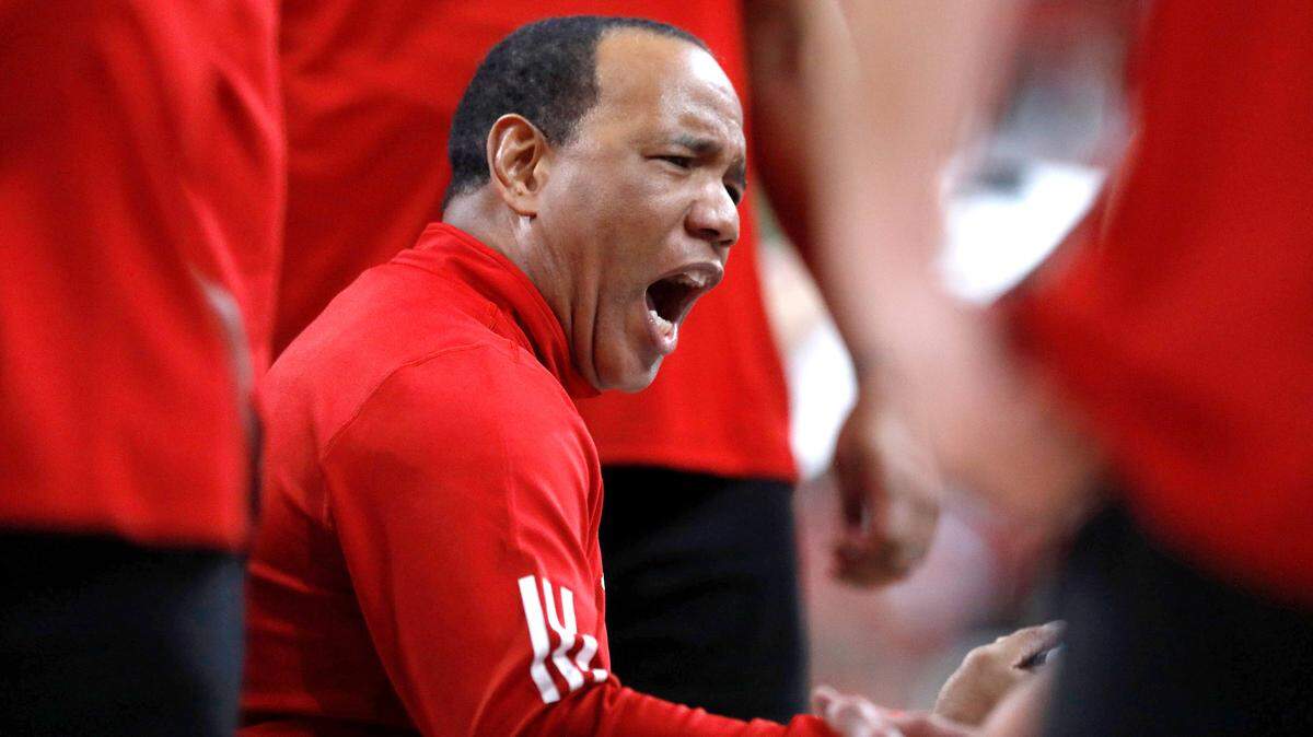 N.C. State head coach Kevin Keatts speaks with his team during the Wolfpack’s 81-58 win over William & Mary at Lenovo Center in Raleigh, N.C. on Nov. 22, 2024.