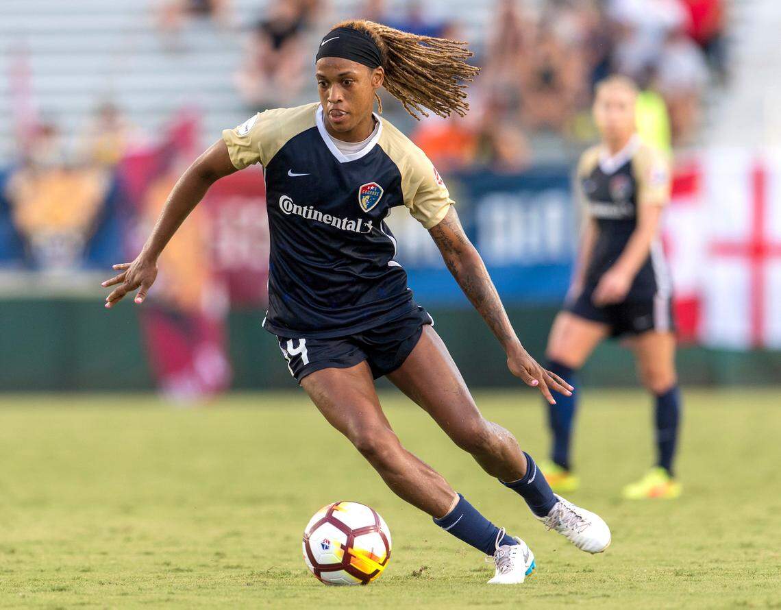 The Courage’s Jessica McDonald brings the ball upfield during the North Carolina Courage victory over the Portland Thorns during a National Women’s Soccer League at WakeMed Soccer Park in August 2018.