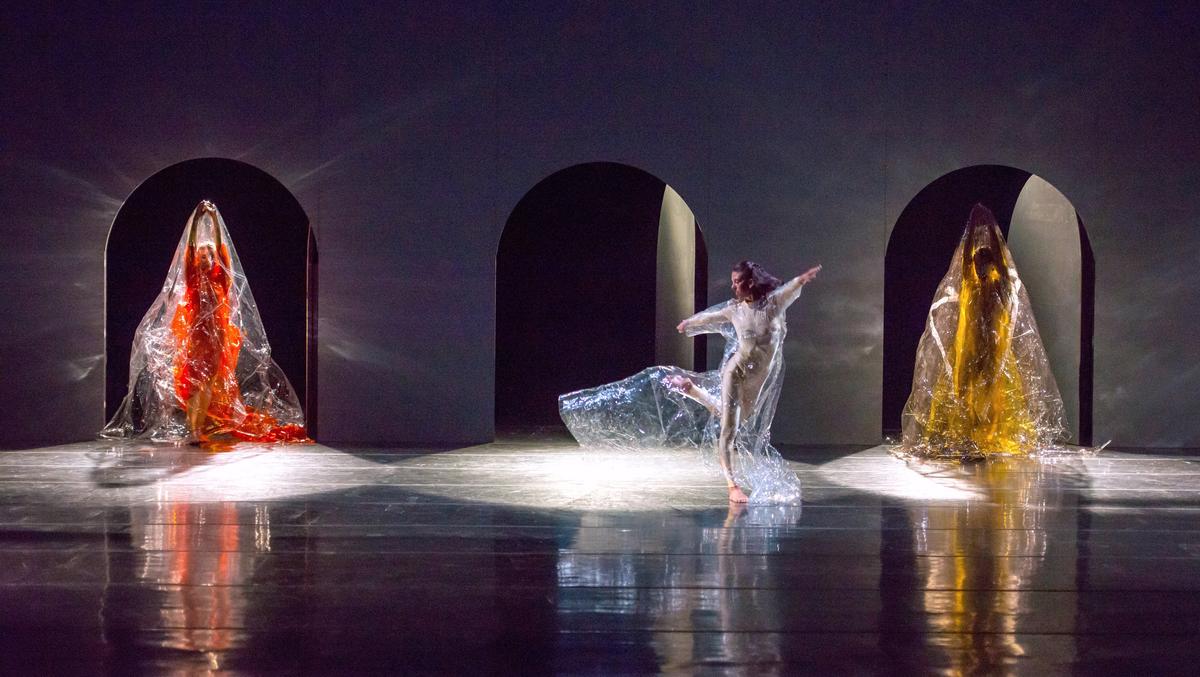 Shen Wei Dance Arts gives performances that are highly visual as well as kinetic. Choreographer Wei tackles the 1977 anti-opera, “Neither,” by Irish playwright Samuel Beckett and American composer Morton Feldman.