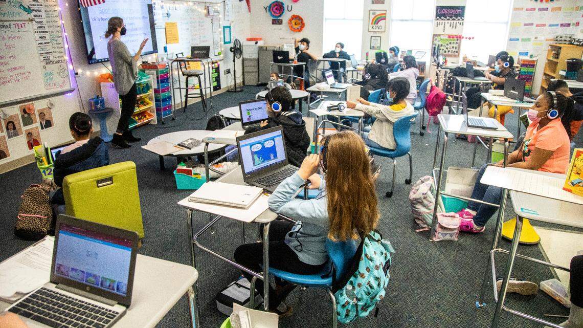 Bill requiring NC schools to use phonics to teach reading backed by Senate committee