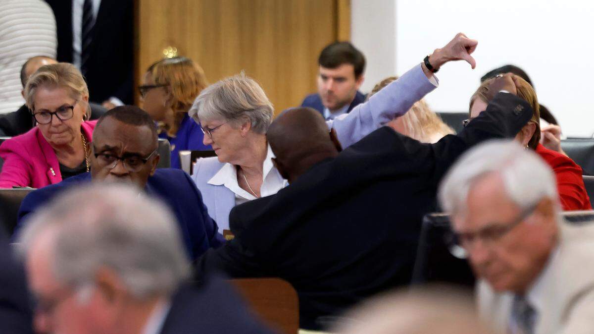 Rep. Marcia Morey (D-Durham) and others vote “No” on a motion to close debate on House Bill 10 and bring it to an immediate vote Wednesday, Sept. 11, 2024. The bill, among other things, contains hundreds of millions in private school voucher funding and requires sheriffs to cooperate with U.S. Immigration and Customs Enforcement.
