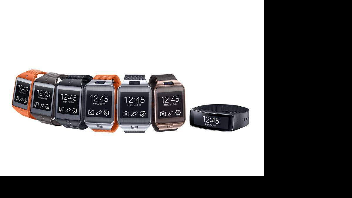 Three Samsung Gear 2 Neo smartwatches, three Gear 2 smartwatches and a Gear Fit.