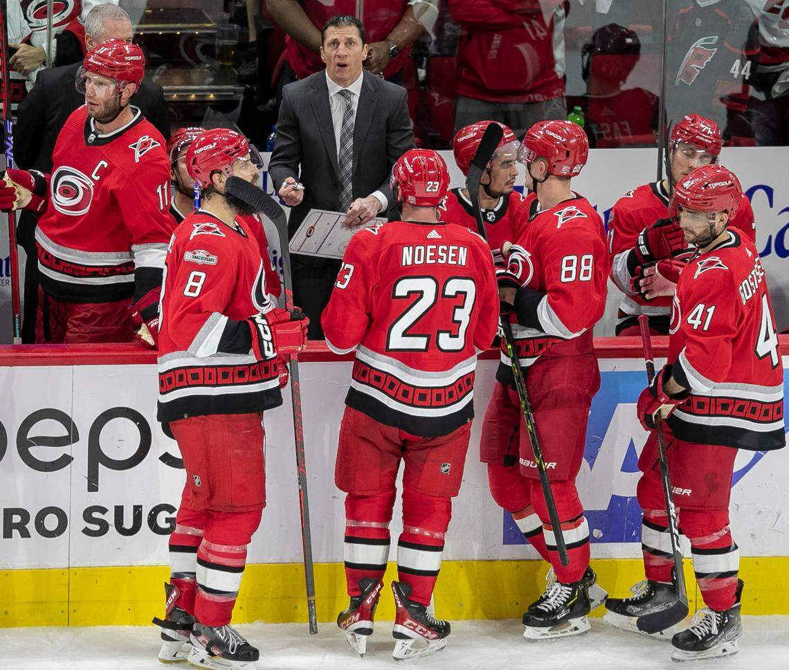 Carolina Hurricanes coach Rod Brind’Amour diagrams a play during a time out in the closing minute of play against the New York Islanders in the third period during Game 5 of their Stanley Cup series on Tuesday, April 25, 2023 at PNC Arena in Raleigh, N.C.