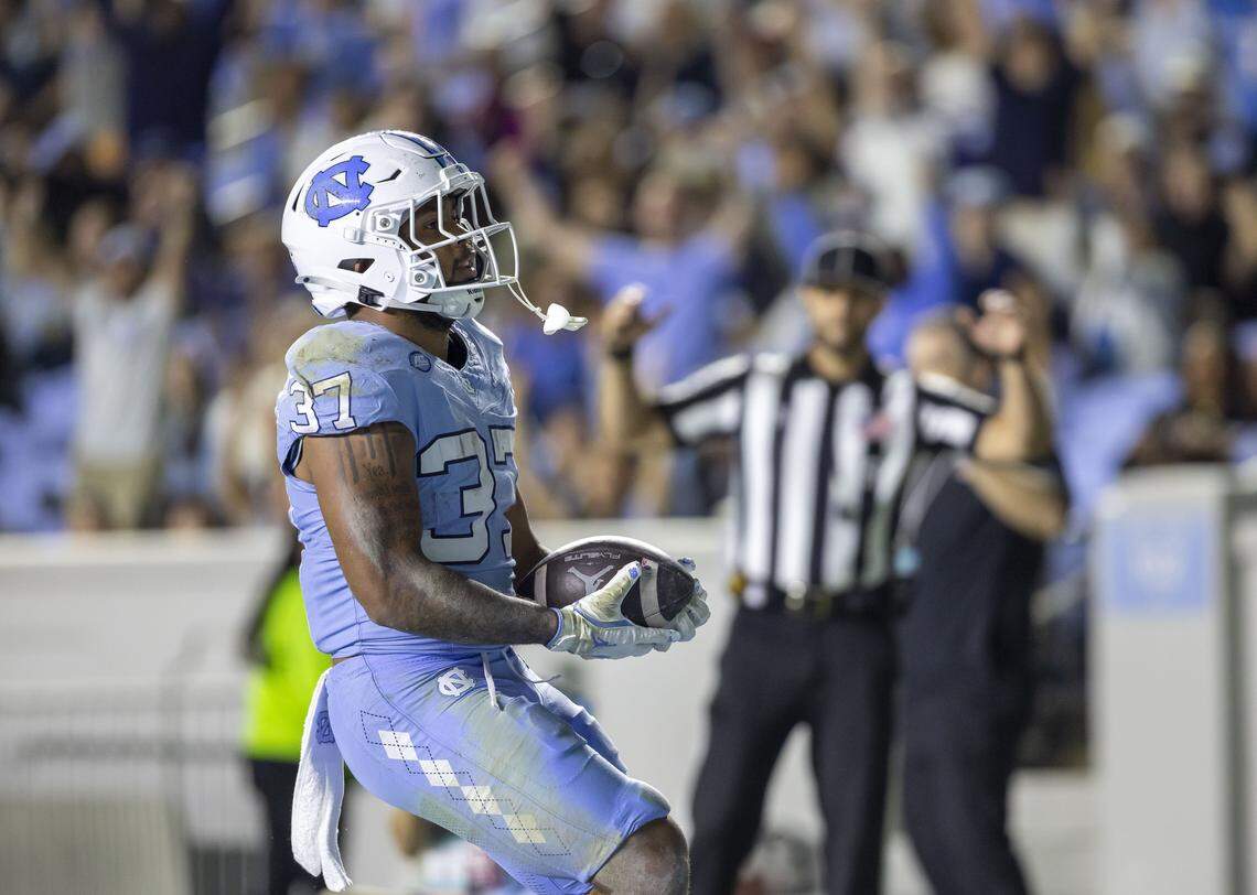 North Carolina running back Davion Gause (37) scores on a 20 yard pass reception from quarterback Gio Lopez (7) in the third quarter to take a 10-3 lead over Stanford on Saturday, November 8, 2025 at Kenan Stadium in Chapel Hill, N.C.