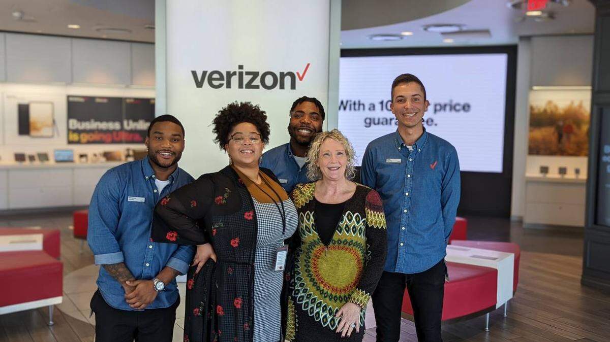 Verizon has raised its minimum wage to $20 an hour across the country, with added bonuses at some Triangle locations.