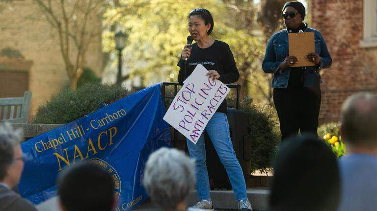 UNC faculty and students tell chancellor that police are too cozy with Confederate protesters