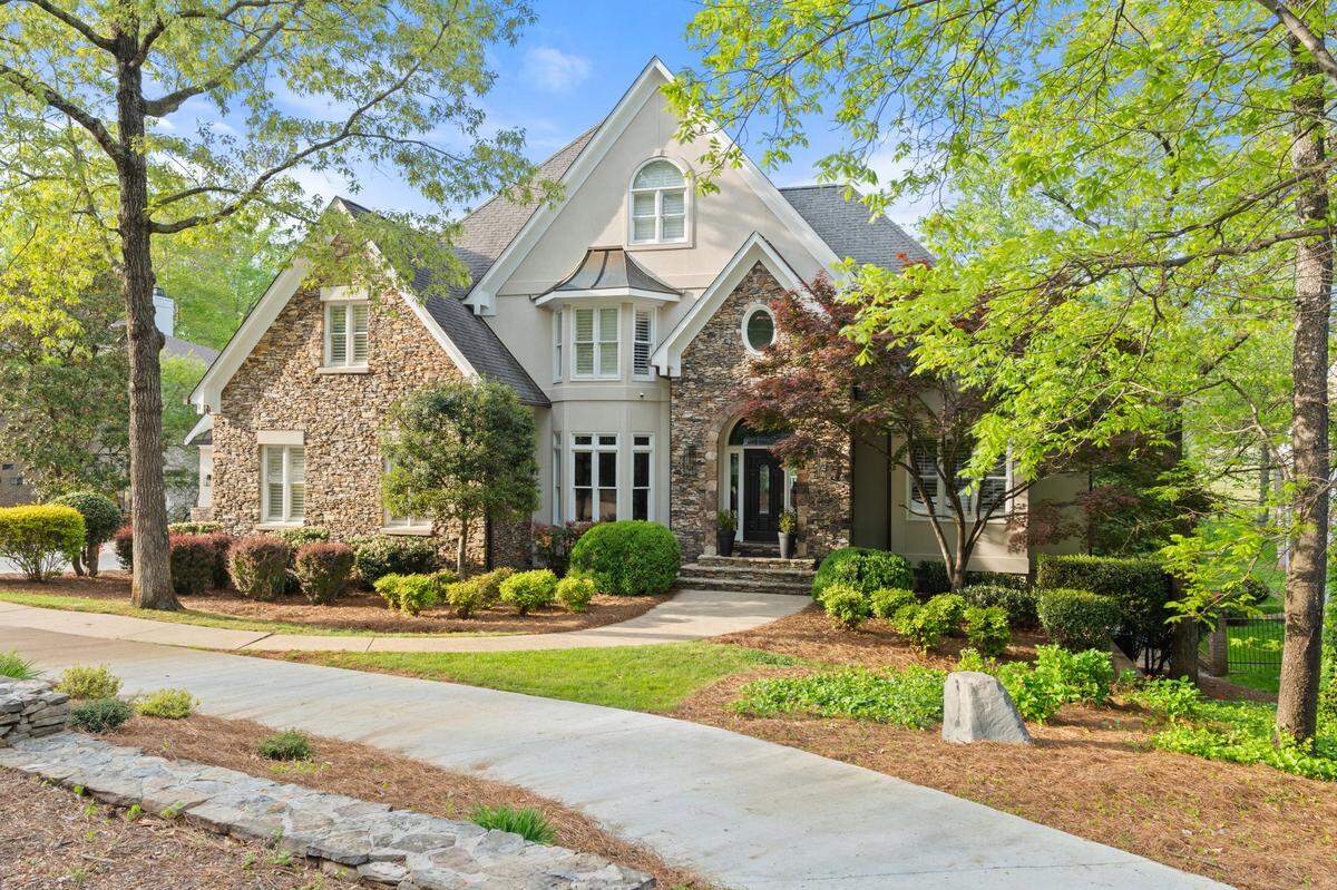 5586 Anson Rd, Greensboro, NC 27407