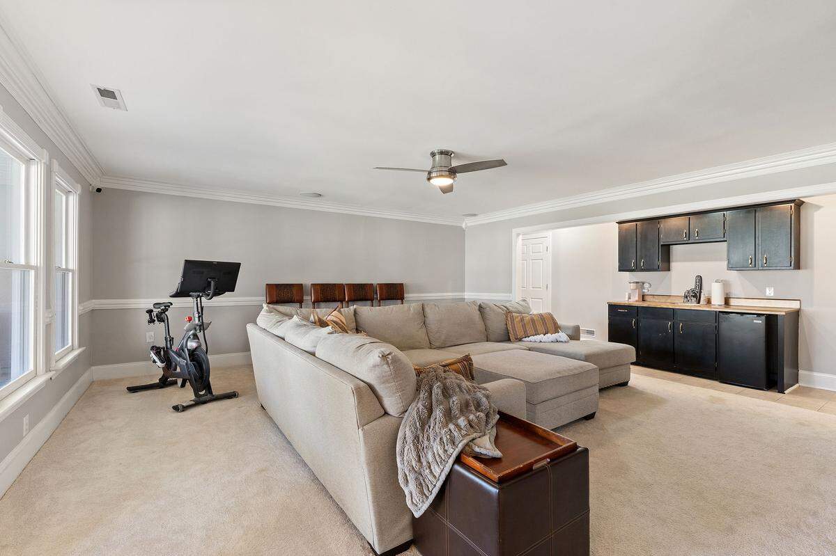 5586 Anson Rd, Greensboro, NC 27407
