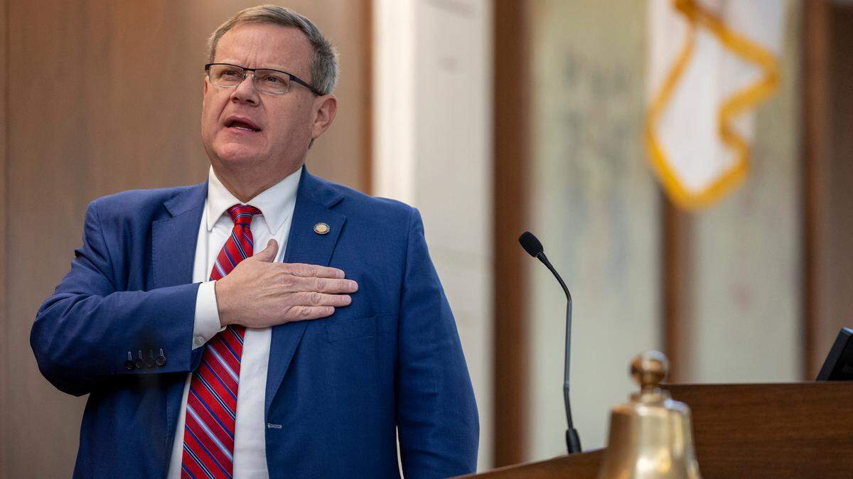 House Speaker Tim Moore recites the “Pledge of Allegiance” on Tuesday, October 24, 2023 at the General Assembly in Raleigh, N.C.