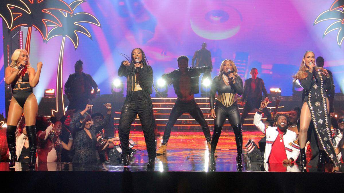 (L-R): Eve, Brandy, Naturi Naughton and Nadine Velazquez in the ABC series “Queens.”