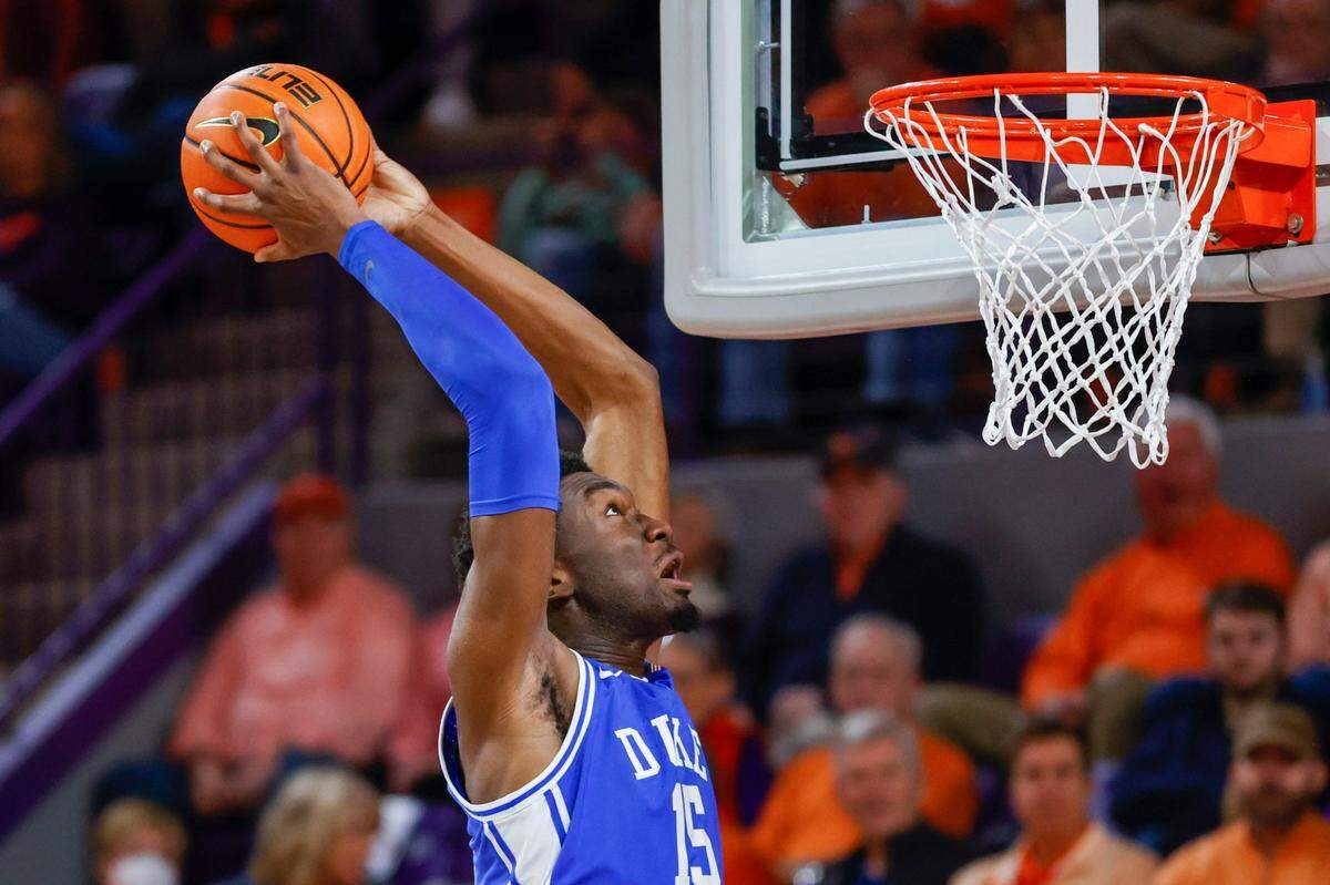 Duke center Mark Williams dunks against Clemson during the first half of the team’s NCAA college basketball game in Clemson, S.C., Thursday, Feb. 10, 2022. Duke won 82-64. (AP Photo/Nell Redmond)