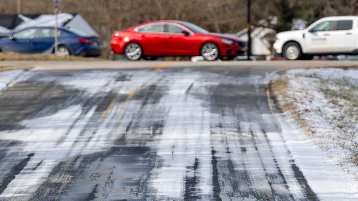 Temps drop to 30s with sleet, freezing rain, black ice risk in Raleigh, Durham