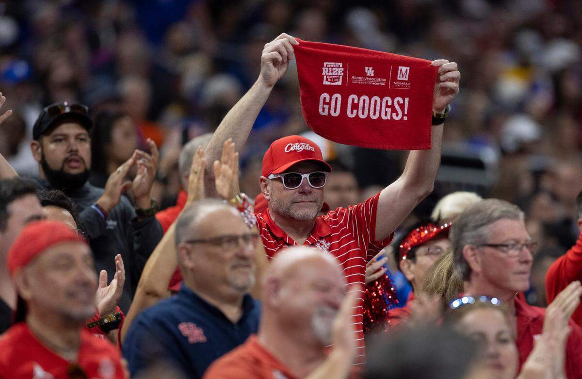 Houston fans show their support for the Cougars during their open practice on Friday, April 4, 2025 during the NCAA Final Four at the Alamodome in San Antonio, TX.