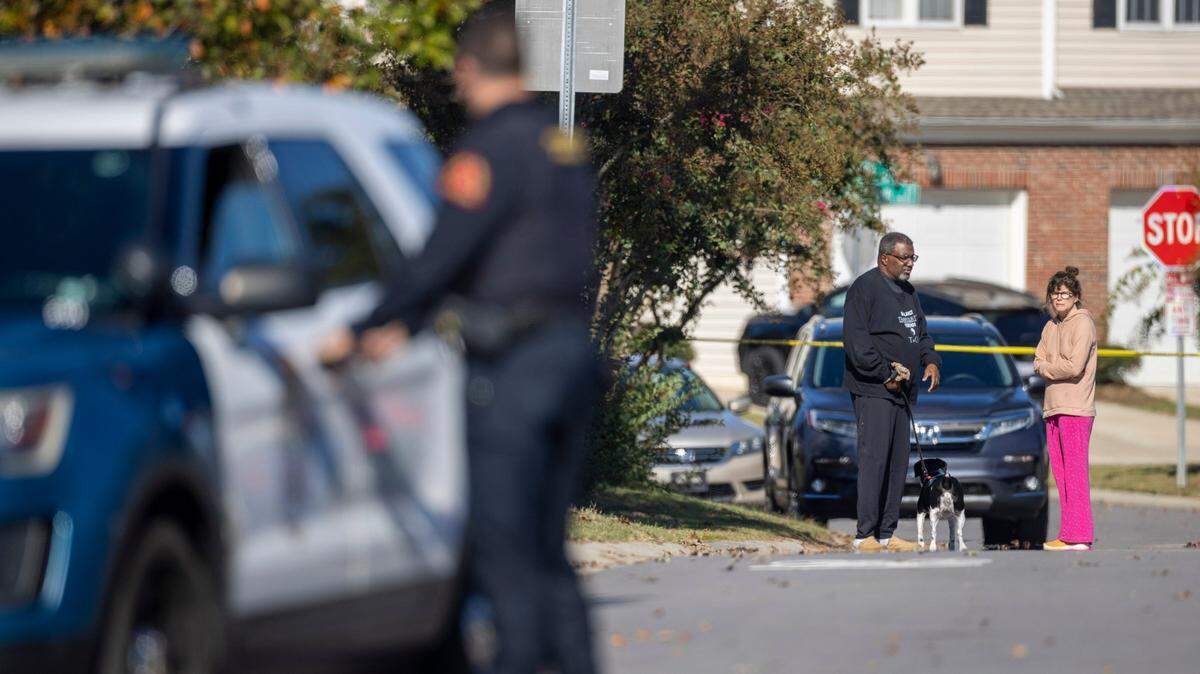 Raleigh mourns after 5 people killed in shooting, including off-duty officer