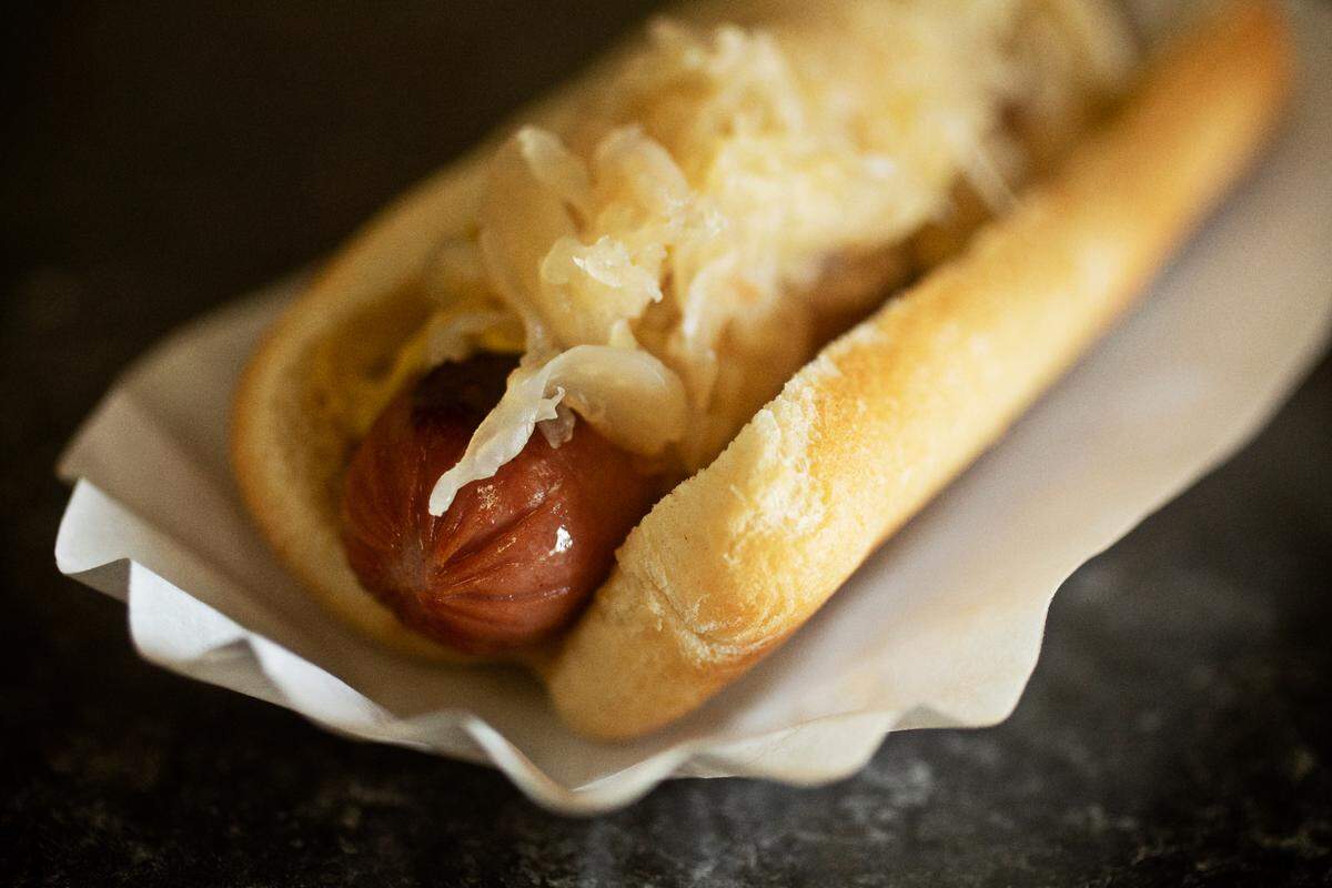 The hot dogs at Steve’s Place come any way you want them. There are Brightleaf reds and Nathan’s Famous beef hot dogs, 11 toppings and any preparation diners prefer. They come boiled, griddled and owner Steve Weiner said they’ll even throw them in deep fryer. Pictured here, a kielbasa from Nathan’s Famous.