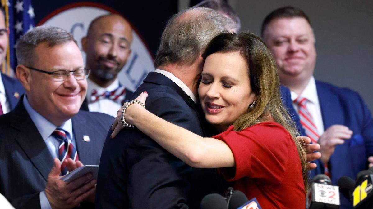 Switching parties, Rep. Tricia Cotham is formally welcomed to NC House GOP caucus