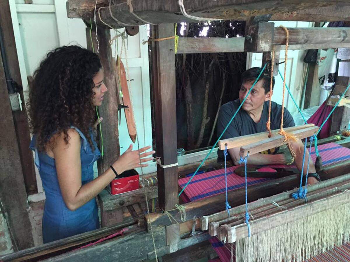 Lisbeth Carolina Arias has launched her own fashion line, Descalza, which allows her to tell her story — and that of other Latin American artisans — through her use of fabrics handcrafted by makers in Latin America. Her dresses and tops for women, along with neckties and bowties for men, feature the signature bold colors and patterns of Latin American design.