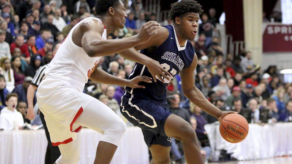 University School’s Vernon Carey, Jr. in action against Oak Hill Academy during a high school basketball game at the Hoophall Classic, Monday, January 15, 2018, in Springfield, MA.