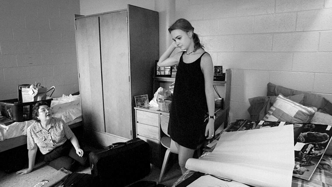 UNC move-in photo from the past stirs up big emotions, especially for parents